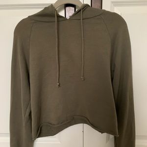 Green cropped hoodie